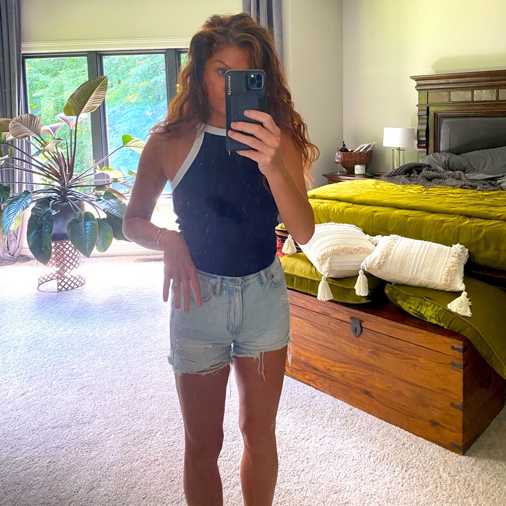 Cropped White trim tank